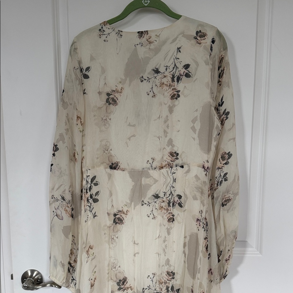 Elegant Floral Long Sleeve Dress - Picture 7 of 7